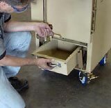 Tool-less, Quick-release Dust Drawer